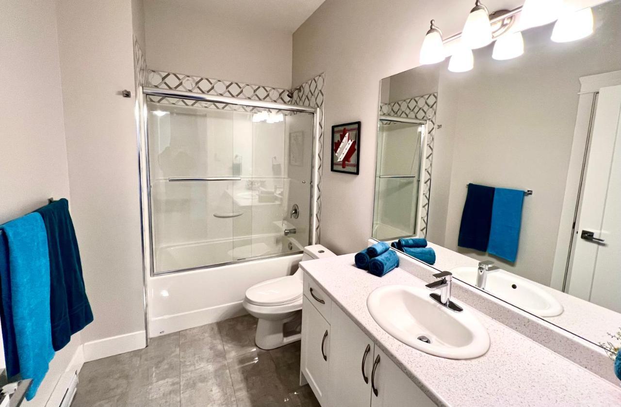 Kelowna New Lake View 2Bedrooms Close Big White Exterior photo